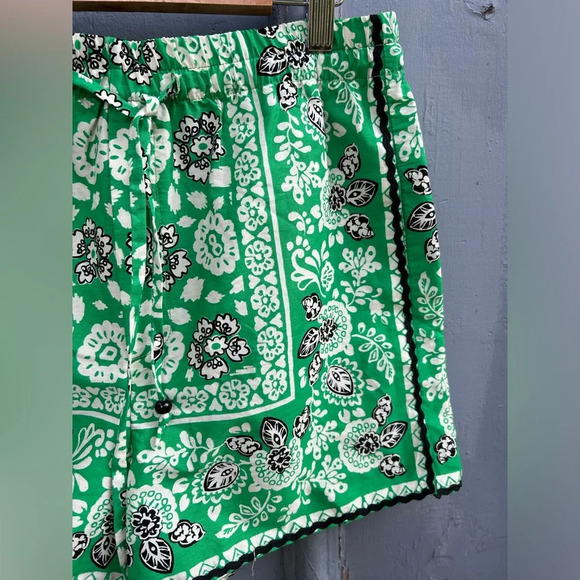 Zara Cotton  Handkerchief Shorts, size Small - Picture 4 of 9